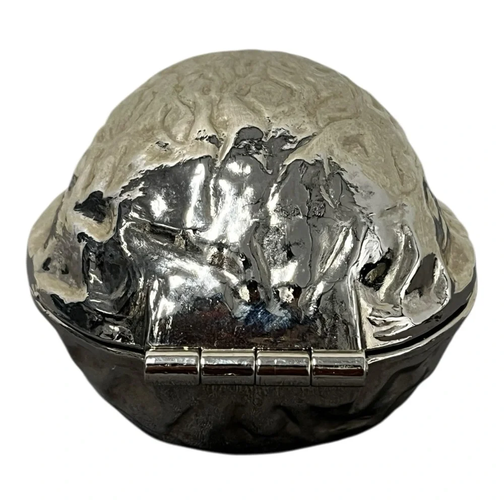 VTG HOME Charming Silver Nut-Shaped Nut Cracker